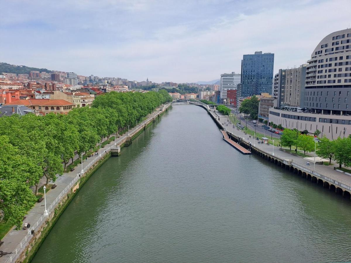 Apartamento En El Centro Con Garaje Directo. Билбао Екстериор снимка